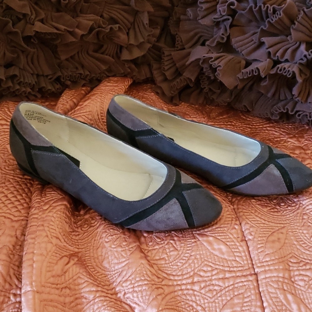 ⚘2 for $20⚘Flats
